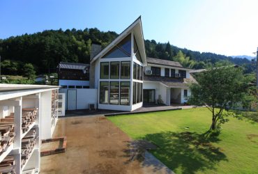 陽光降り注ぐデザイン住宅 | 岐阜県