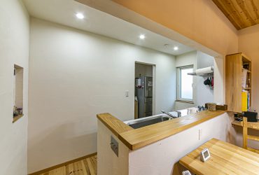 薪ストーブとリビング階段を中心にした家 | 宮城県東松島市